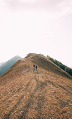 Hiking along the Gashgachay - Ilisu trail