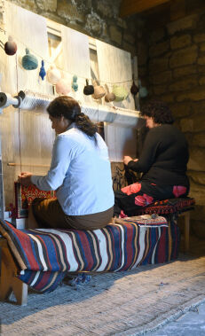 Take carpet weaving masterclasses in Guba