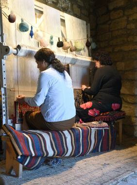 Take carpet weaving masterclasses in Guba