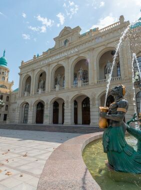 Пройдитесь по парку Хан Багы и центру Гянджи