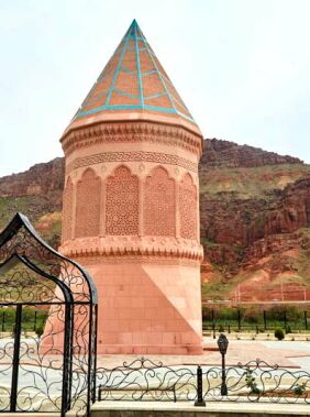 Magnificently adorned Gulustan Mausoleum