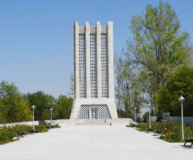 Vagif Museum and Mausoleum Complex