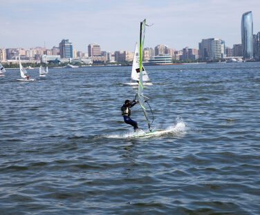 windsurfing in Azerbaijan